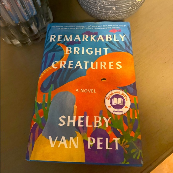 Remarkably Bright Creatures hard cover book - Picture 1 of 2